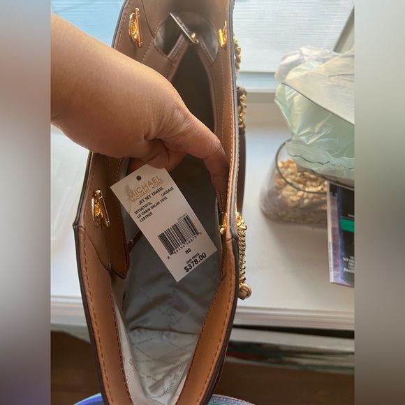 Michael Kors Jet Set Chain Tote - Picture 9 of 9